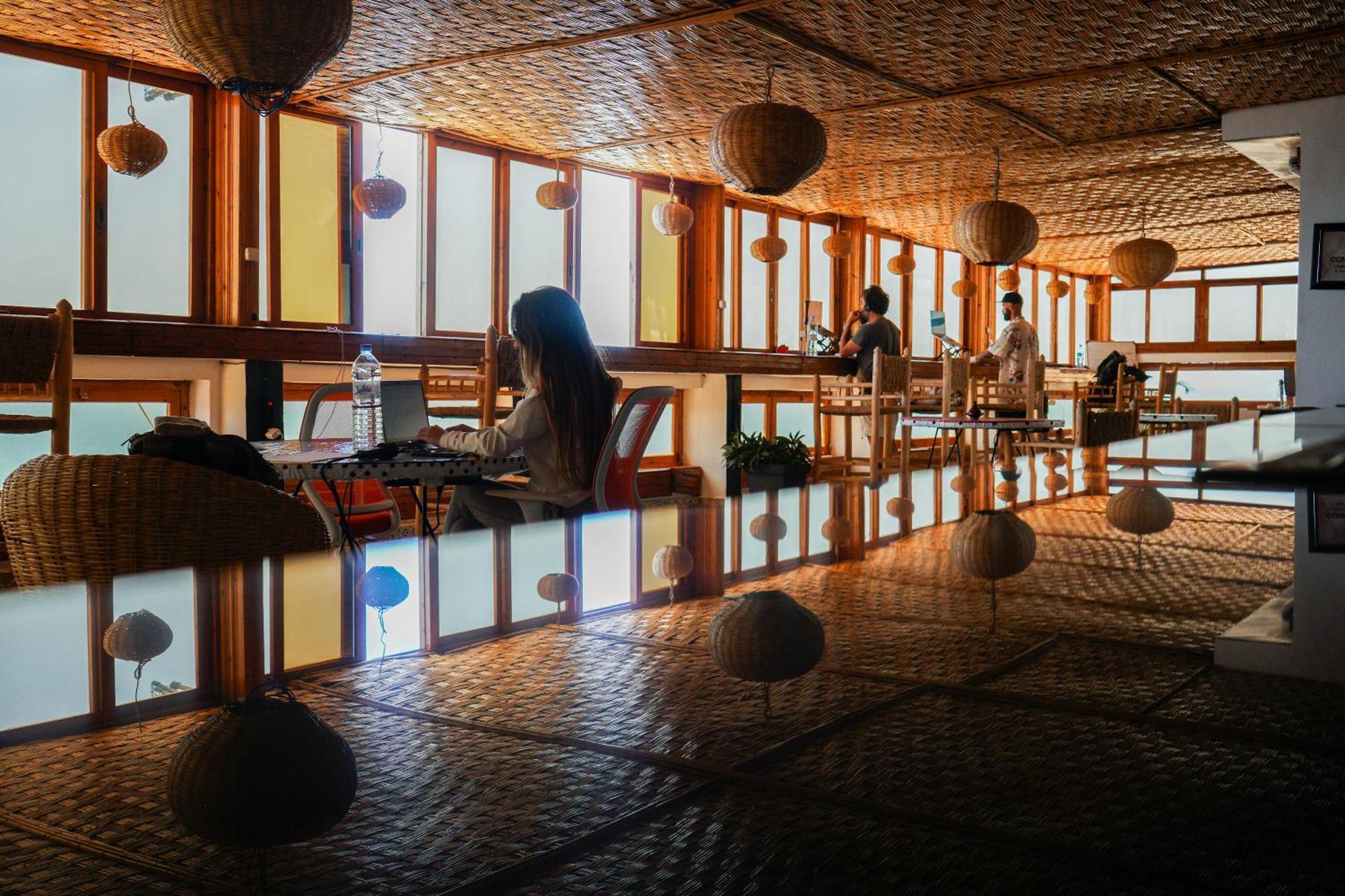 Adventurekeys Surf Yoga Cowork Bed & Breakfast Taghazout Bagian luar foto